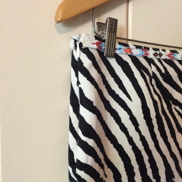 Guess Collection Zebra cropped pant with beaded belt - Picture 4 of 6